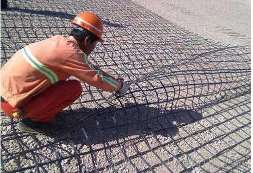 鋼塑土工格柵的發(fā)展